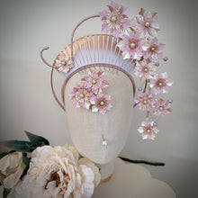 Load image into Gallery viewer, Francesca Lapel pin