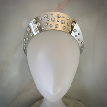 Load image into Gallery viewer, Northerly crown