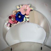 Load image into Gallery viewer, Spring crown silver