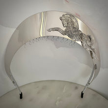 Load image into Gallery viewer, Phar Lap crown silver
