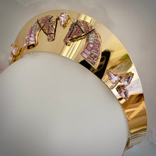 Load image into Gallery viewer, Casha crown