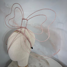 Load image into Gallery viewer, Beatrix bow