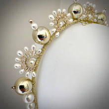 Load image into Gallery viewer, Baby Blossom crown