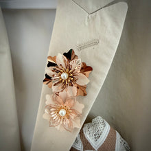 Load image into Gallery viewer, Blush bloom magnetic lapel pin/ brooch
