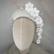Load image into Gallery viewer, Mrs Alba headpiece