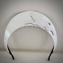 Load image into Gallery viewer, Phar Lap crown white