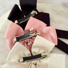 Load image into Gallery viewer, Bow hair clip