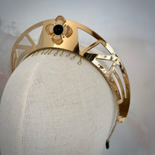 Load image into Gallery viewer, Vera crown