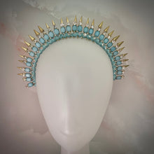 Load image into Gallery viewer, Vierra crown turquoise