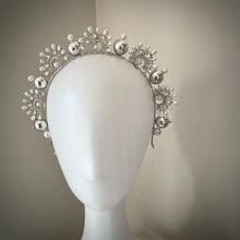 Load image into Gallery viewer, Baby Blossom crown