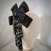 Load image into Gallery viewer, Bow hair clip