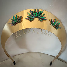 Load image into Gallery viewer, Morella crown