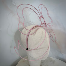 Load image into Gallery viewer, Blanche bow