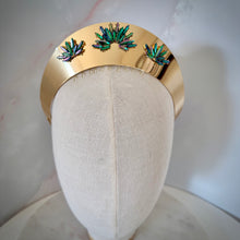 Load image into Gallery viewer, Morella crown