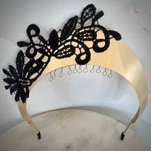 Load image into Gallery viewer, Lacie crown black