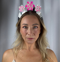 Load image into Gallery viewer, Sunline crown silver/ pink