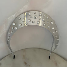 Load image into Gallery viewer, Northerly crown