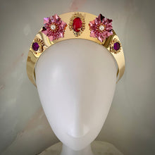 Load image into Gallery viewer, Makybe crown