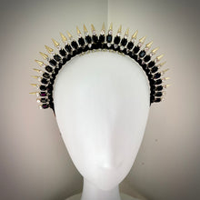 Load image into Gallery viewer, Vierra crown black