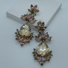 Load image into Gallery viewer, Stella dangle earrings