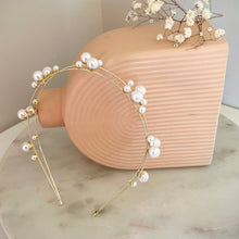 Load image into Gallery viewer, Pearlie headband