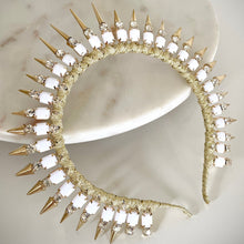 Load image into Gallery viewer, Vierra crown white