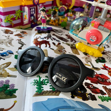 Load image into Gallery viewer, Kids personalised sunnies black