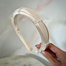 Load image into Gallery viewer, Diana headband
