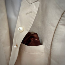 Load image into Gallery viewer, Juliet Lapel pin
