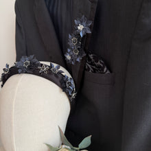 Load image into Gallery viewer, Eb Floral headband

