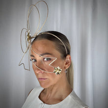 Load image into Gallery viewer, Bettina bow
