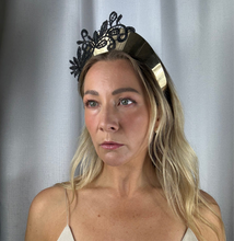 Load image into Gallery viewer, Lacie crown black
