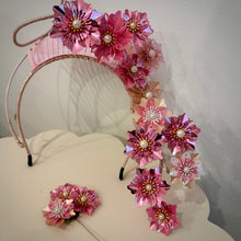 Load image into Gallery viewer, Miss Lainie headpiece
