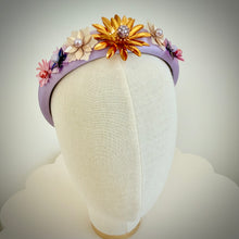 Load image into Gallery viewer, Floral headband
