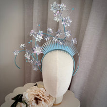 Load image into Gallery viewer, Miss Meadow silver blue
