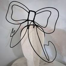Load image into Gallery viewer, Bella bow
