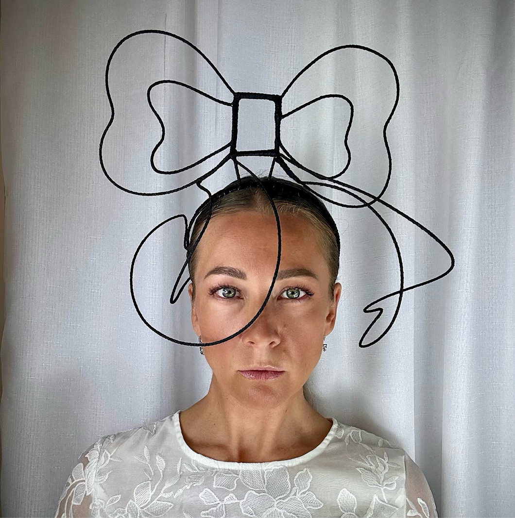 Billie bow