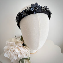 Load image into Gallery viewer, Eb Floral headband
