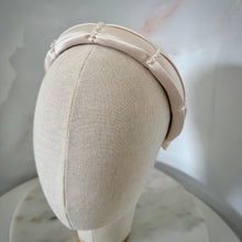Load image into Gallery viewer, Diana headband
