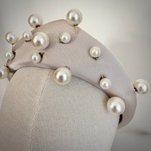Load image into Gallery viewer, Juliet Pearl headband
