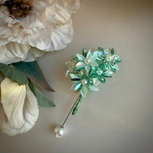 Load image into Gallery viewer, Meadow Lapel pin
