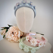 Load image into Gallery viewer, Luma floral padded headband
