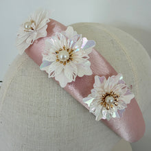 Load image into Gallery viewer, Luma floral padded headband
